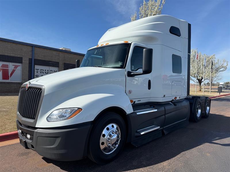 2022 International LT625