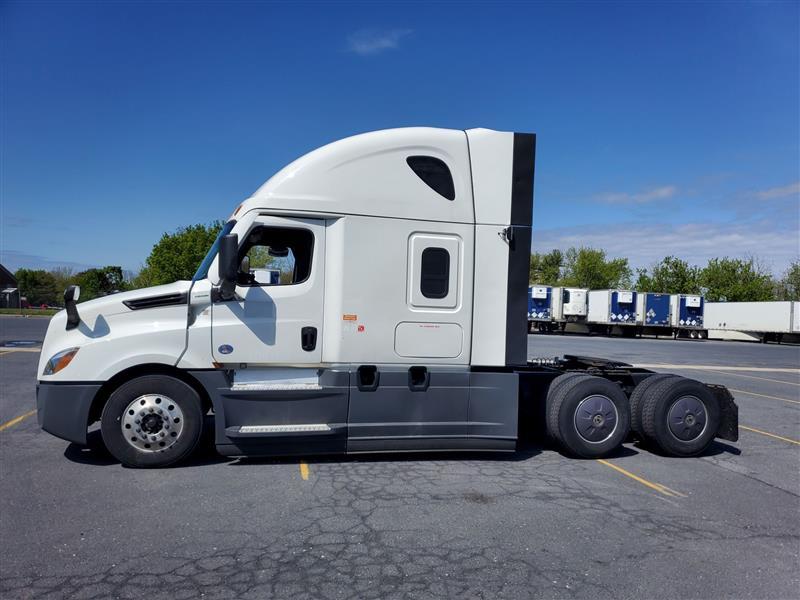 2021 Freightliner Cascadia