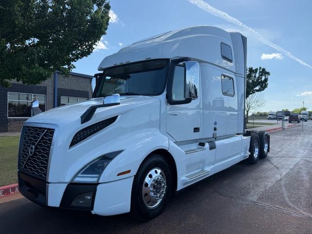 2021 Volvo VNL 860