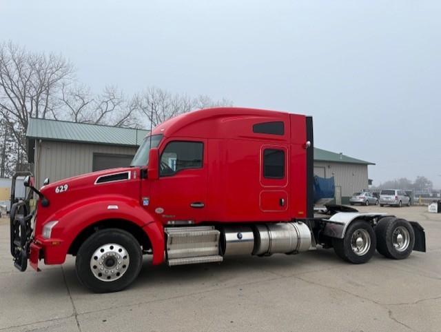 2022 Kenworth T880