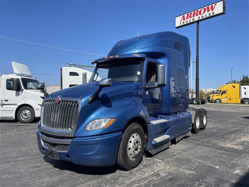 2023 International LT625