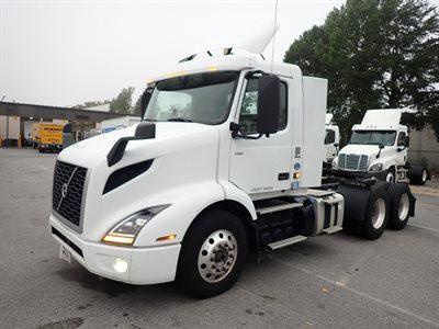 2021 Volvo VNR 300
