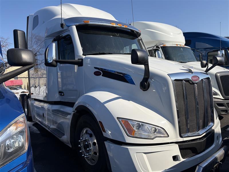 2023 Peterbilt 579