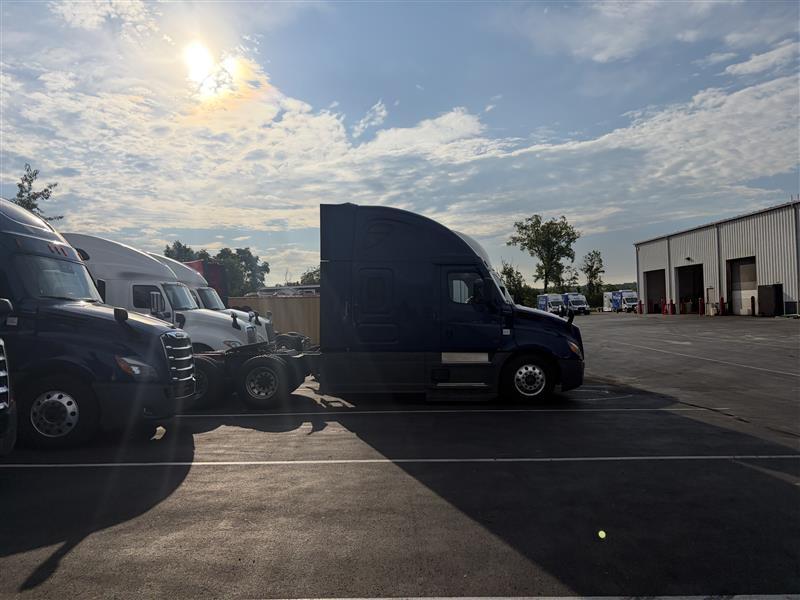 2022 Freightliner Cascadia
