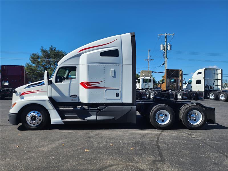 2023 Kenworth T680