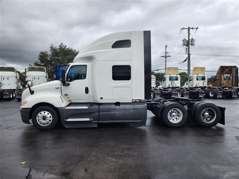 2022 International LT625