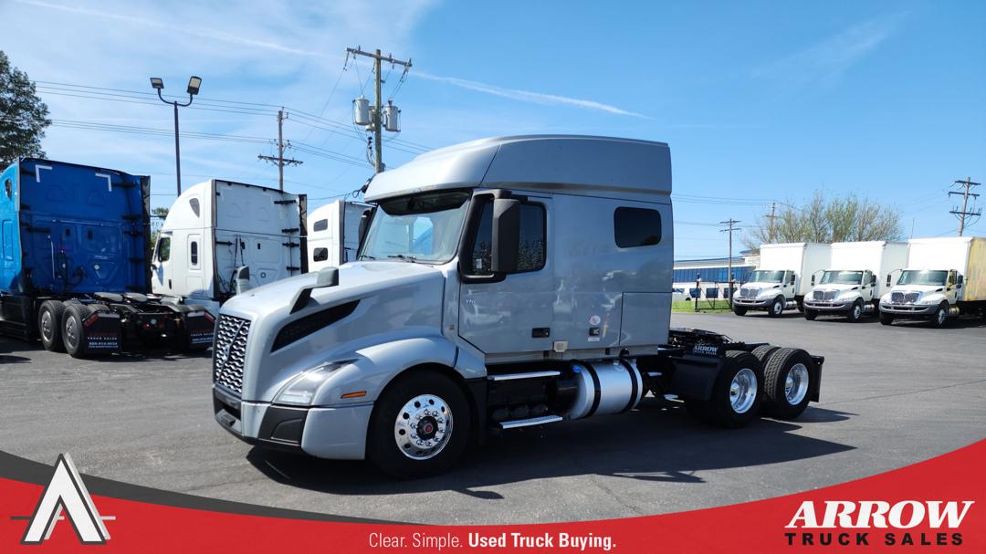 2022 Volvo VNL 740
