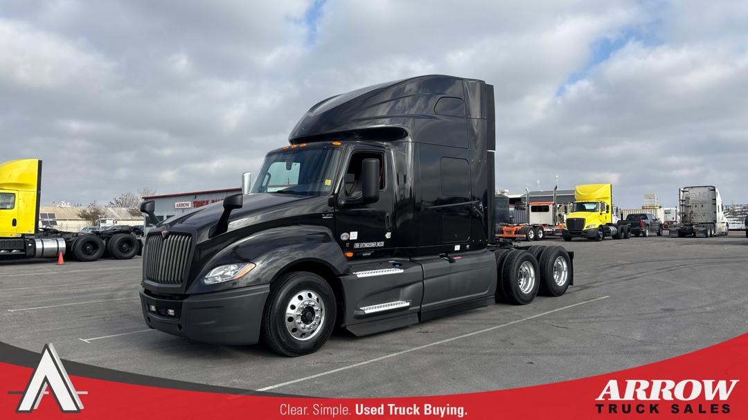 2022 International LT