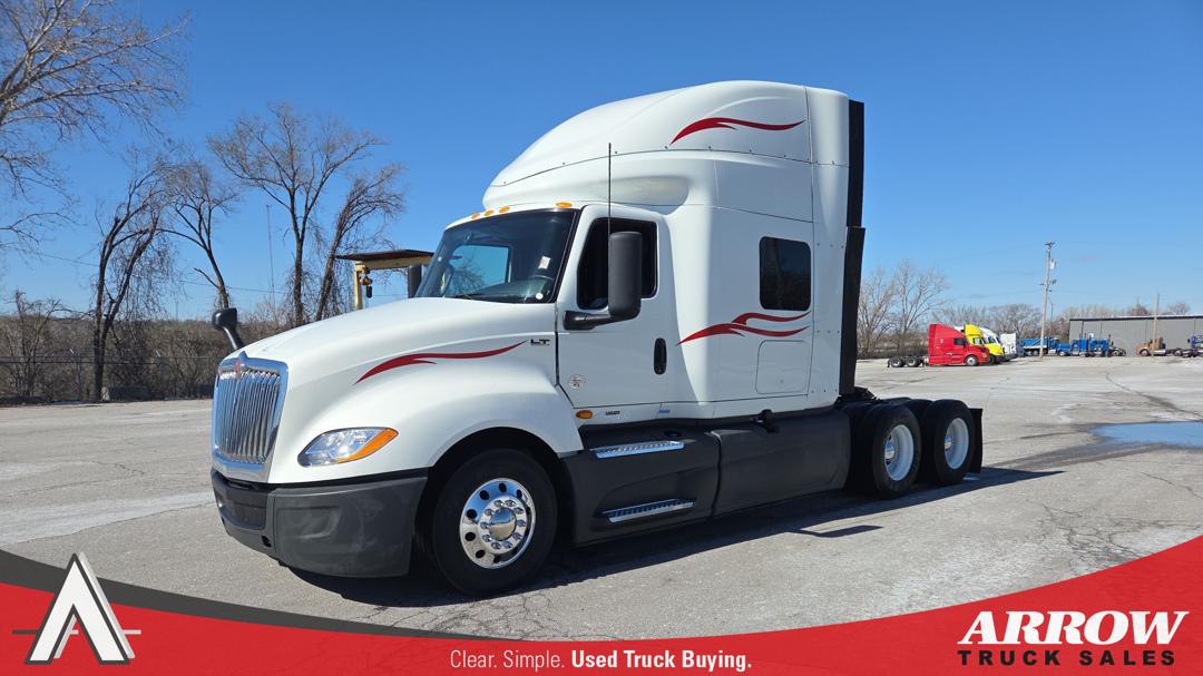 2022 International LT