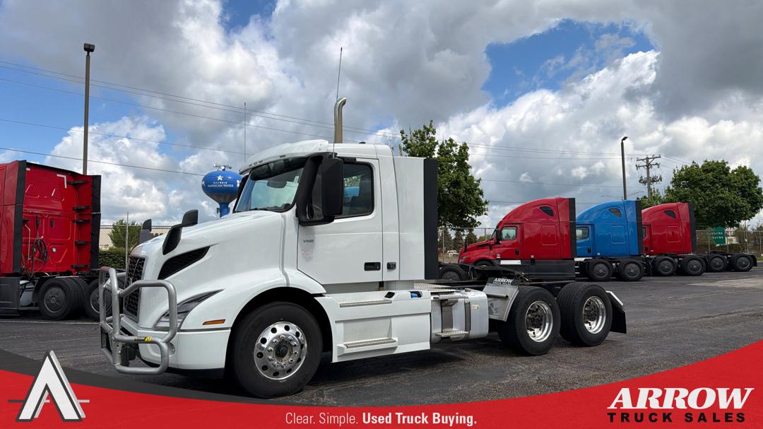 2023 Volvo VOLVO VNR64T DAY CAB
