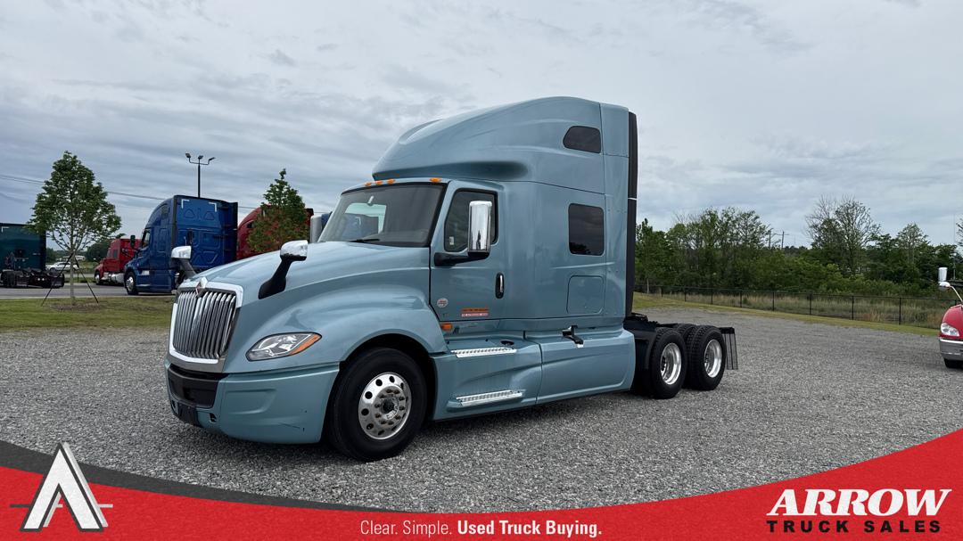 2022 International LT625