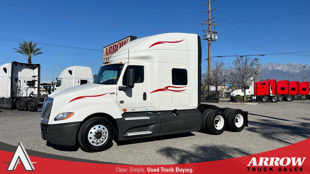 2022 International LT