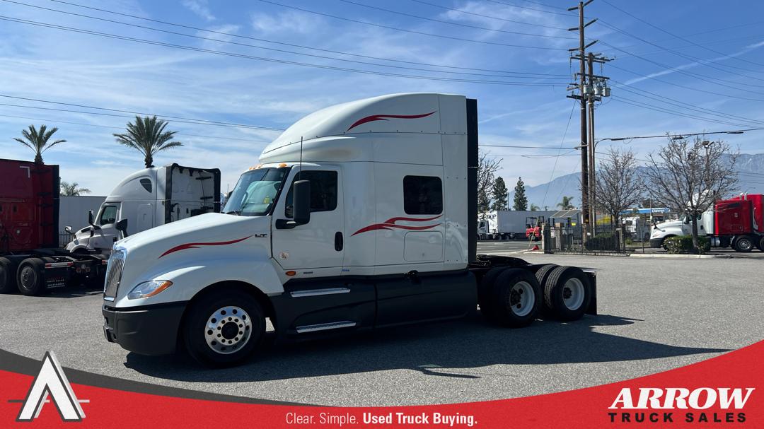 2022 International LT