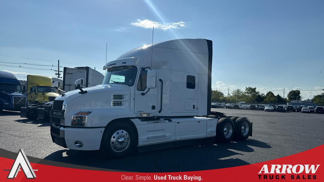 2023 Mack AN64T