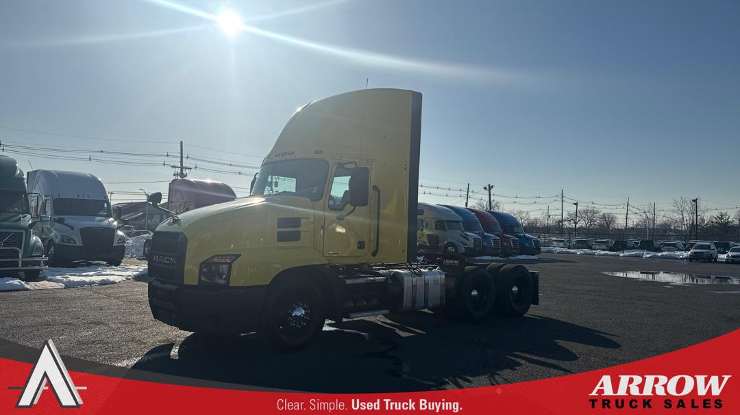 2023 Mack AN64T