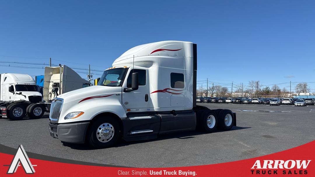 2022 International LT