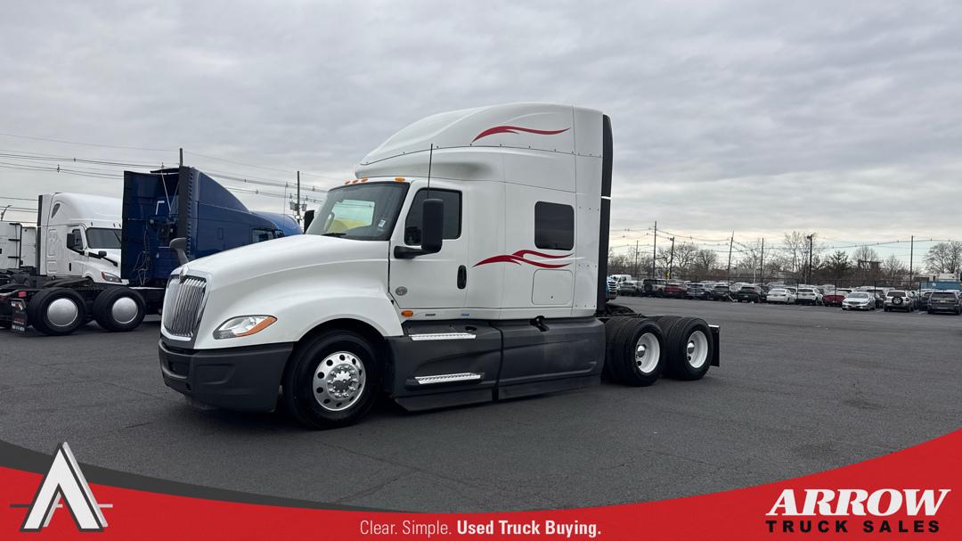 2022 International LT