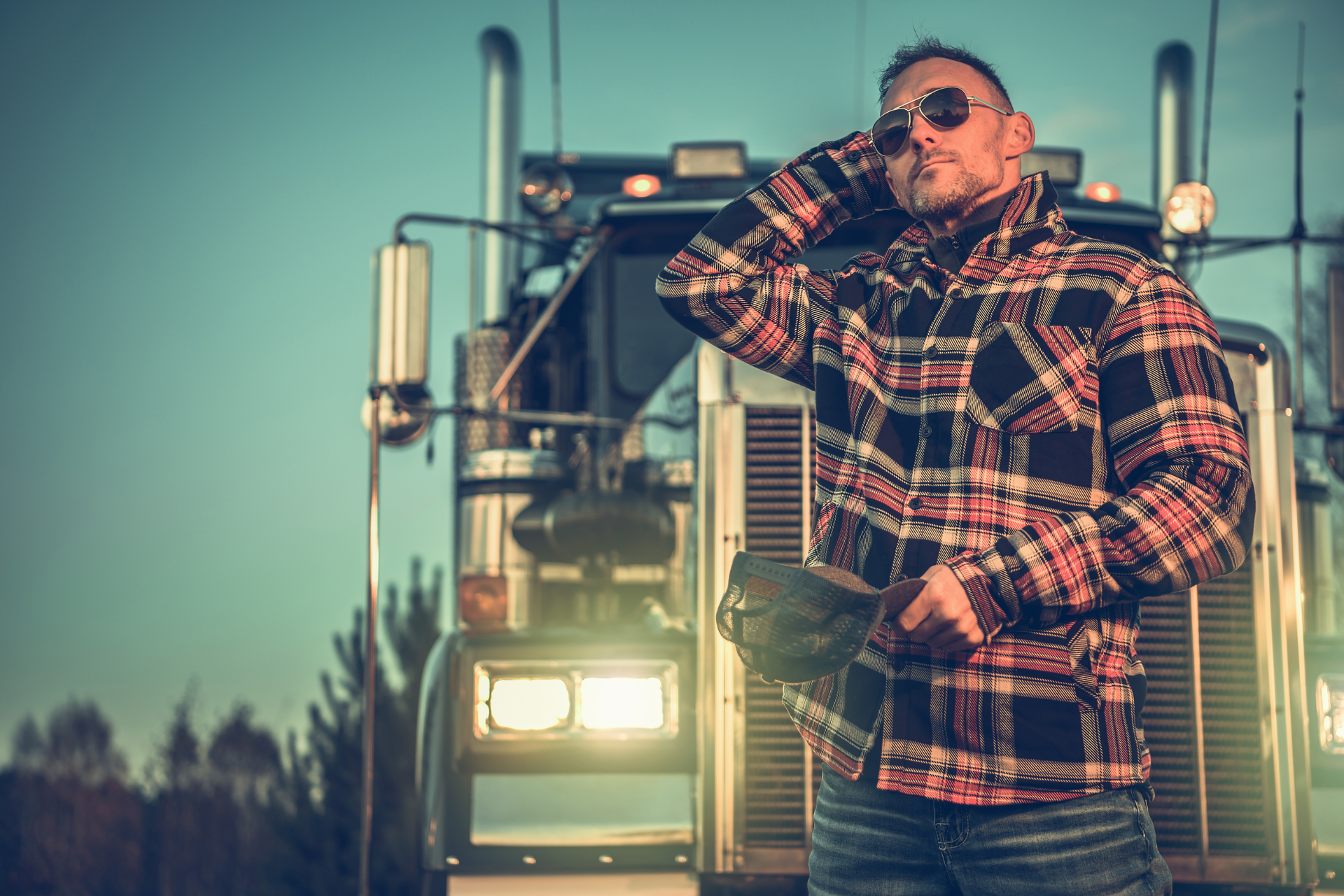 Semi Truck Leasing vs. Buying: Which Is Better Cover Image