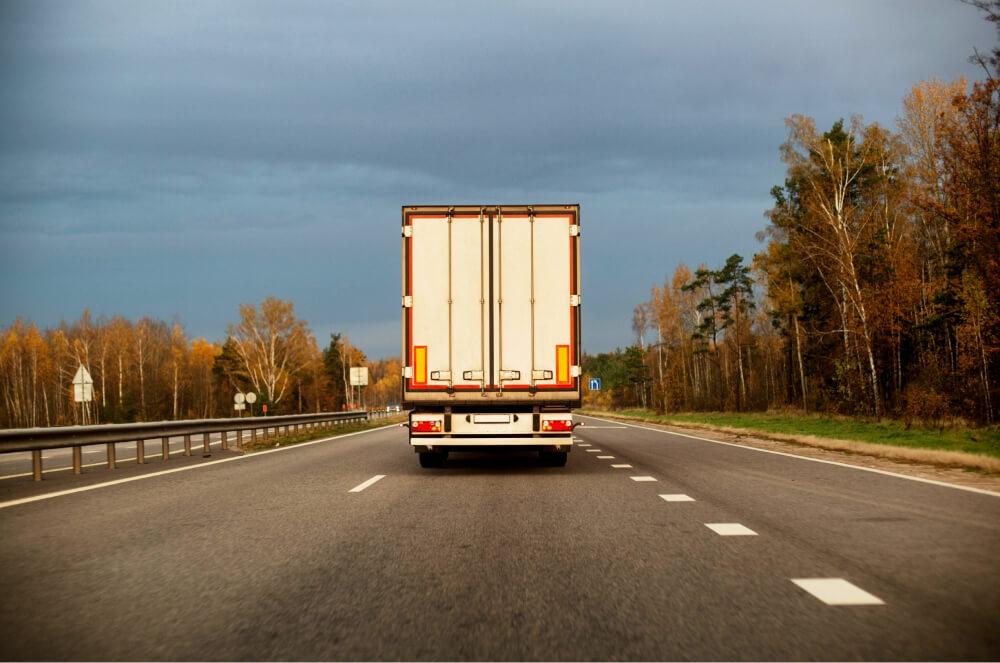 Time Management Advice for New Commercial Truck Drivers Cover Image