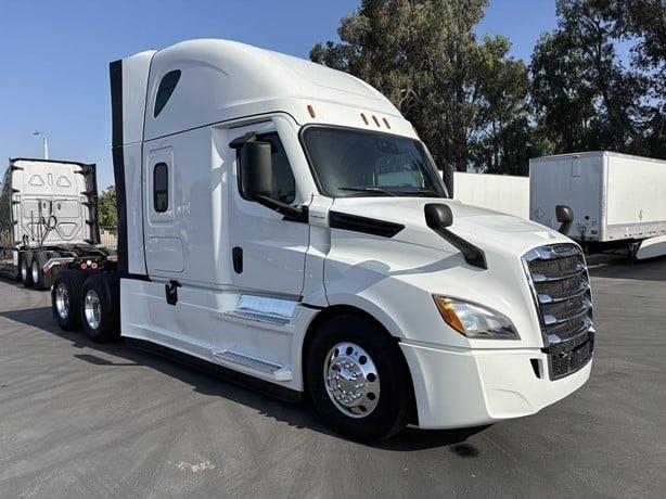 2020 Freightliner Cascadia