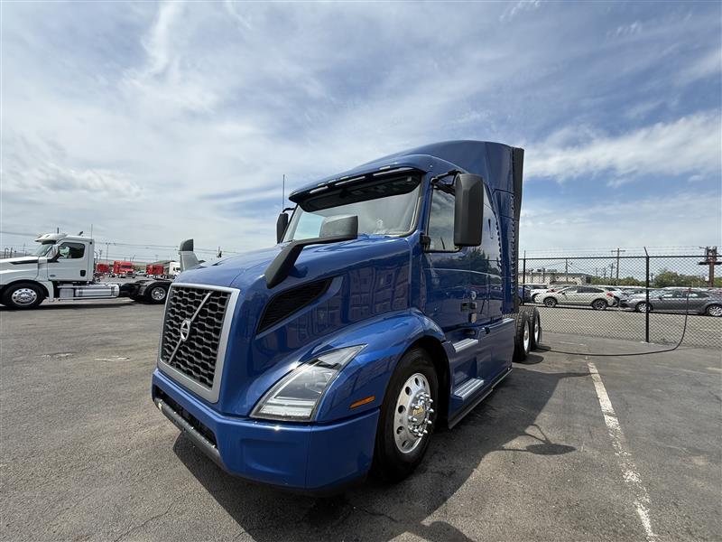 2022 Volvo VNL 640