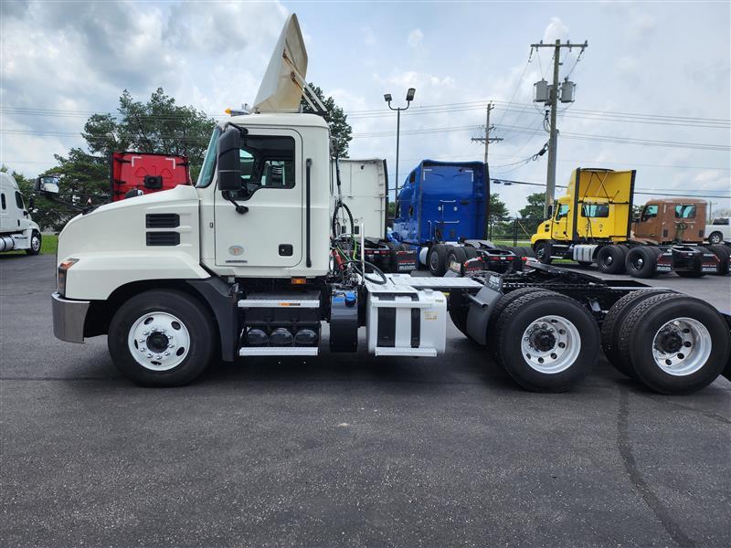 2021 Mack AN64T