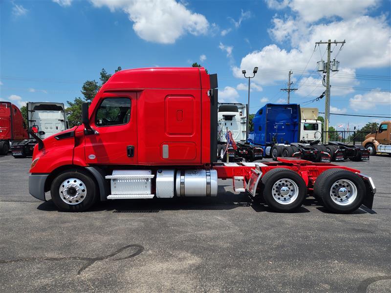 2021 Freightliner Cascadia