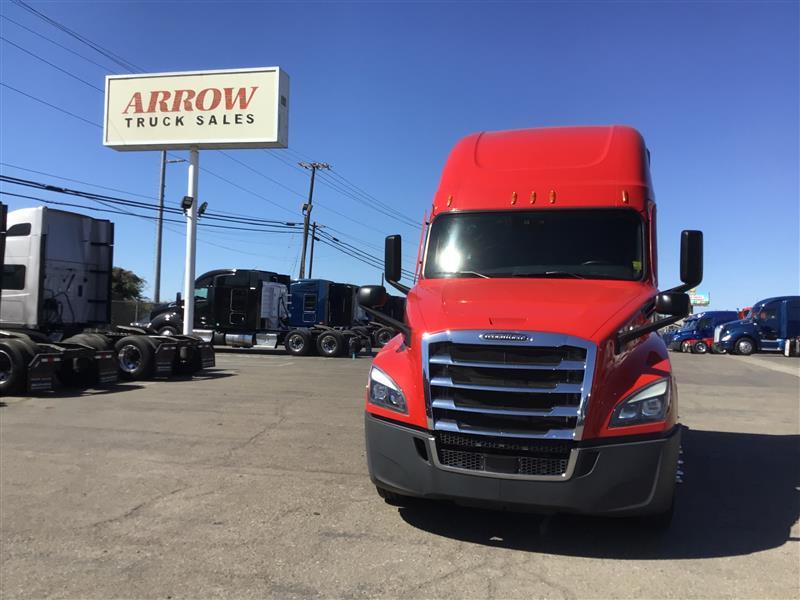 2023 Freightliner Cascadia