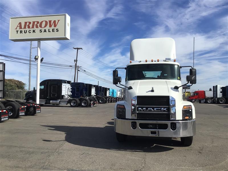 2021 Mack AN64T